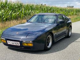 Porsche 944