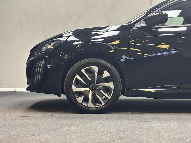 Brugt Peugeot e-208 Style 100 kW (136 HK) 2025 Sort Hatchback