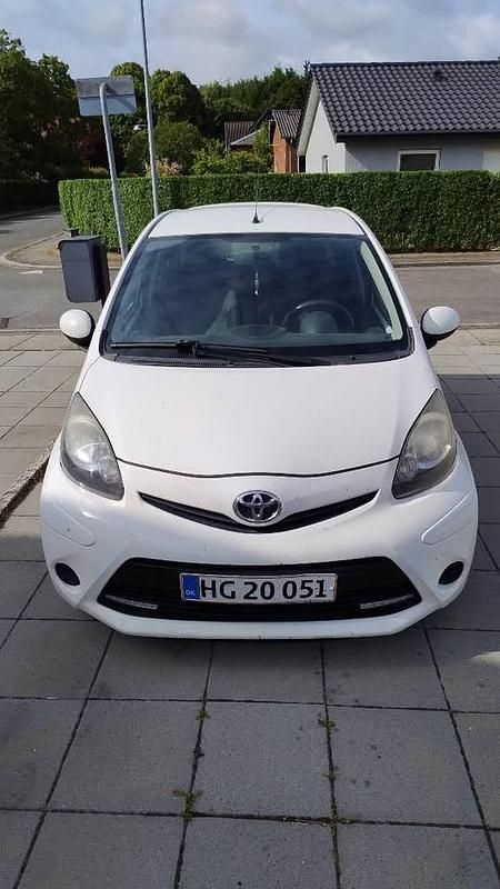 Brugt 2012 Toyota Aygo Hatchback | 20.000 kr. (Fair pris) - Billede 1/4