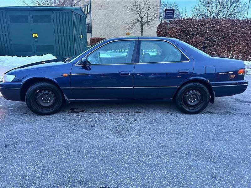Brugt Toyota Camry 190 HK (139 kW) 1999 Blå Sedan