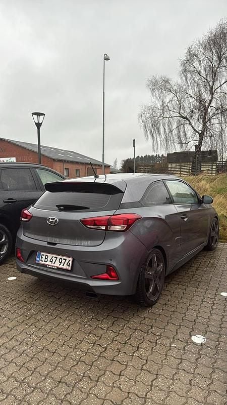 Grå Brugt 2015 Hyundai i20 Classic Hatchback | 40.000 kr. - Billede 1/5