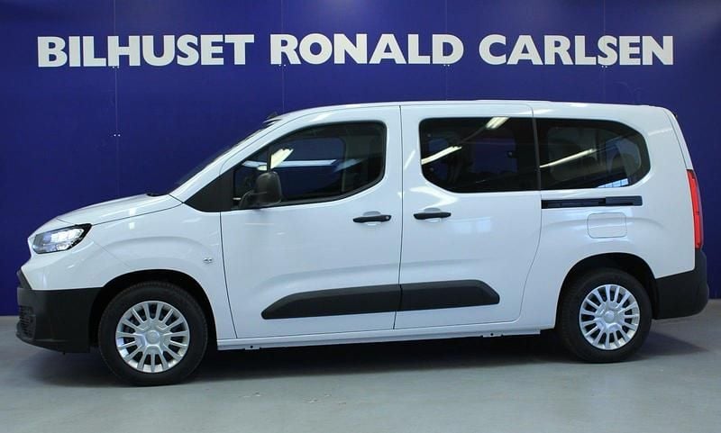 Hvid Ny 2025 Toyota Proace Verso City Stationcar | 259.900 kr. (God pris) - Billede 1/4