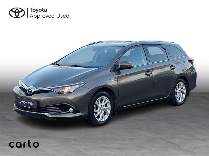 Brugt Toyota Auris Touring Sports Comfort 136 HK (100 kW) 2017 1g2 platinum bronze Stationcar