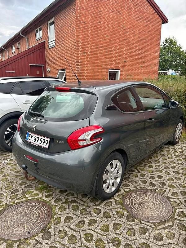 Grå Brugt 2013 Peugeot 208 Hatchback | 29.000 kr. (God pris) - Billede 1/1