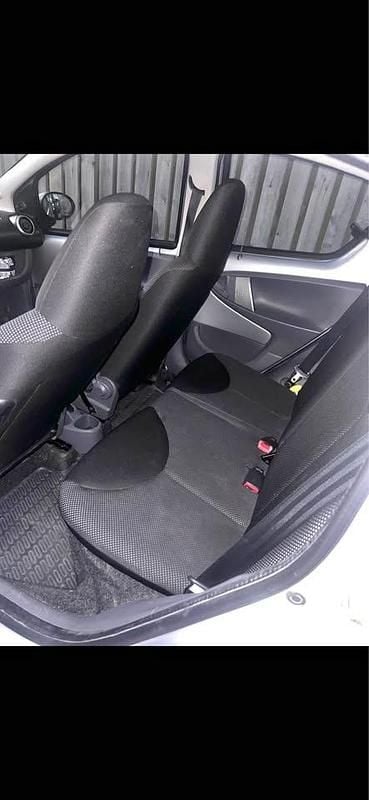 Sort Brugt 2009 Toyota Aygo Plus Hatchback | 29.900 kr. (Fair pris) - Billede 1/4