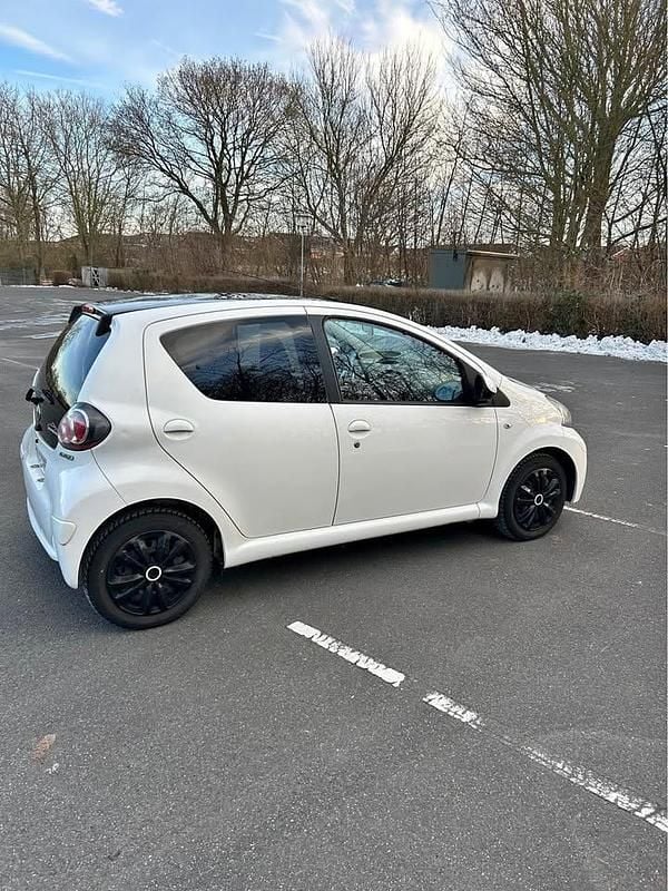 Brugt 2012 Toyota Aygo Hatchback | 27.000 kr. (Fair pris) - Billede 1/4