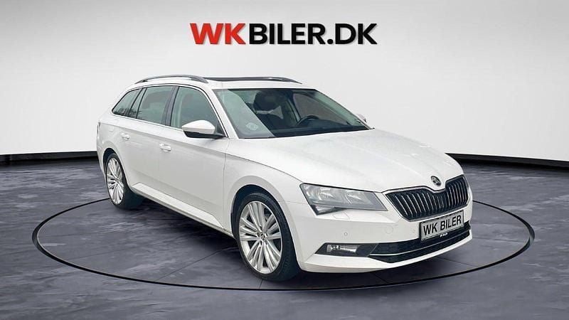 Hvid Brugt 2016 Skoda Superb Ambition Stationcar | 139.800 kr. - Billede 1/4