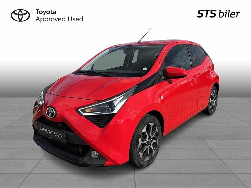 Super red Brugt 2020 Toyota Aygo x-press Hatchback | 104.900 kr. (Fair pris) - Billede 1/3