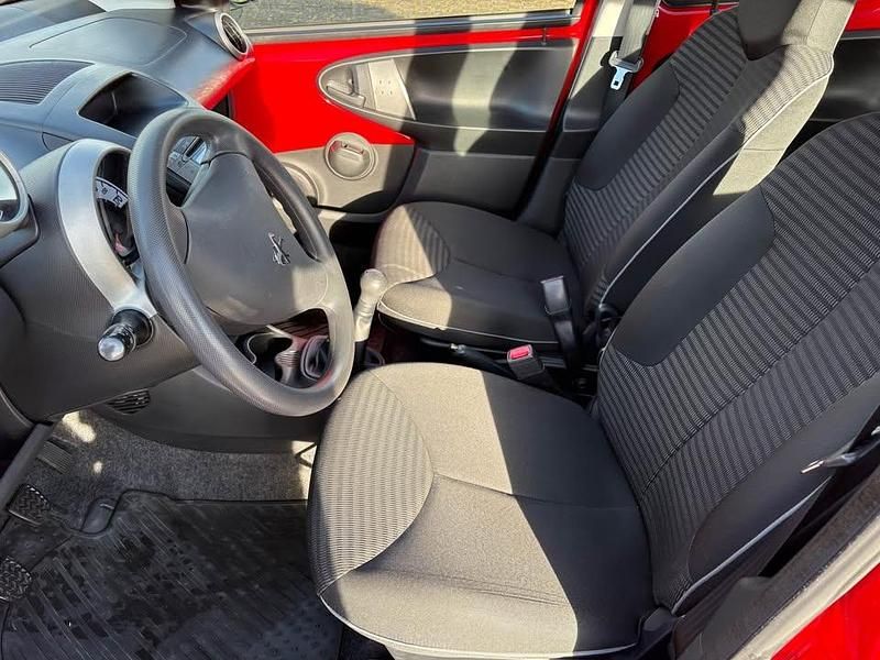 Brugt Peugeot 107 68 HK (50 kW) 2013 Rød Hatchback