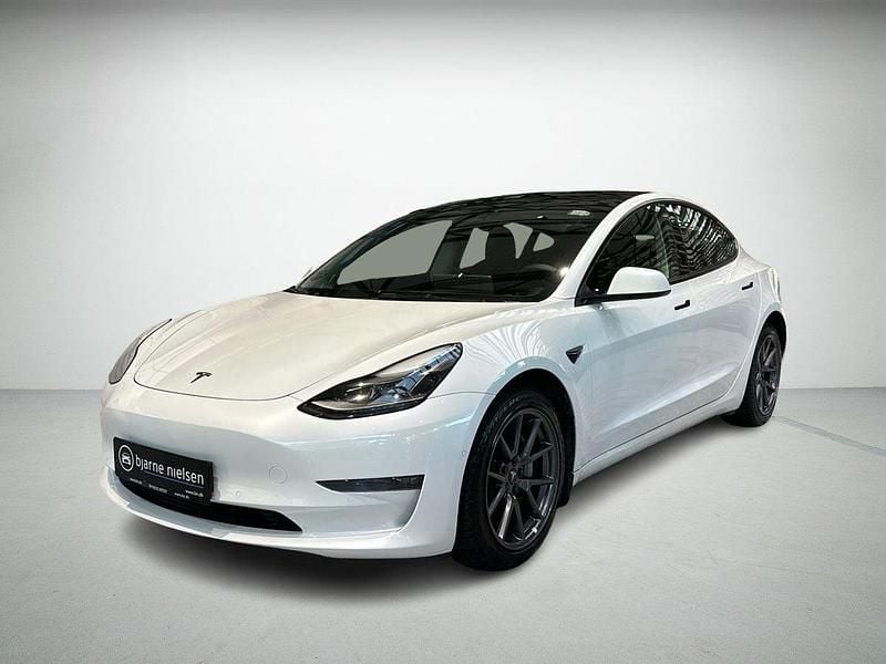 Hvidmetal Brugt 2021 Tesla Model 3 Long Range Sedan | 199.900 kr. (God pris) - Billede 1/4