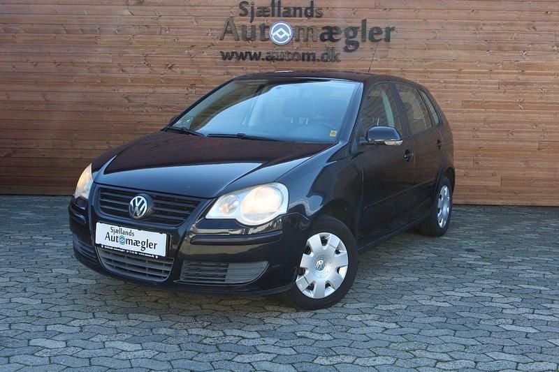 Sort Brugt 2005 VW Polo Hatchback | 22.500 kr. (Fair pris) - Billede 1/4
