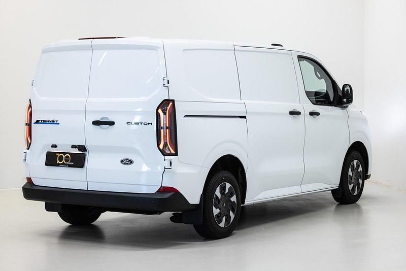 Ny Ford E-Transit Trend 100 kW (136 HK) 2026 Farve: hvid Van
