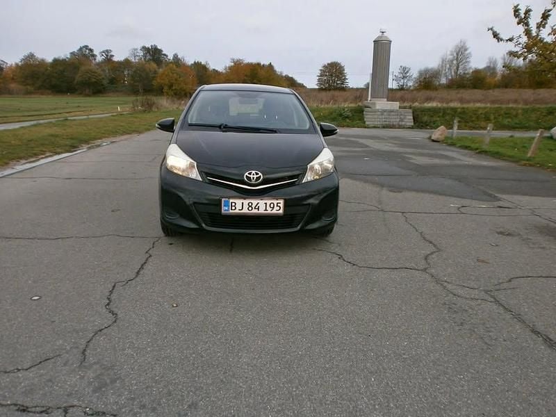Brugt Toyota Yaris 99 HK (72 kW) 2012 Hatchback