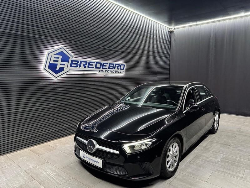 Sortmetal Brugt 2018 Mercedes A200 Progressive Hatchback | 229.500 kr. (Fair pris) - Billede 1/4
