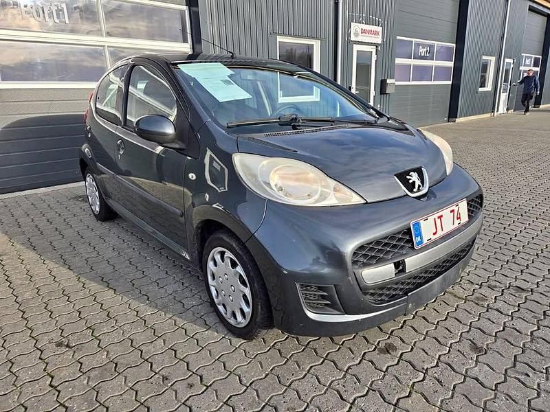 Brugt 2011 Peugeot 107 Hatchback | 21.900 kr. (Lidt for dyr) - Billede 1/4