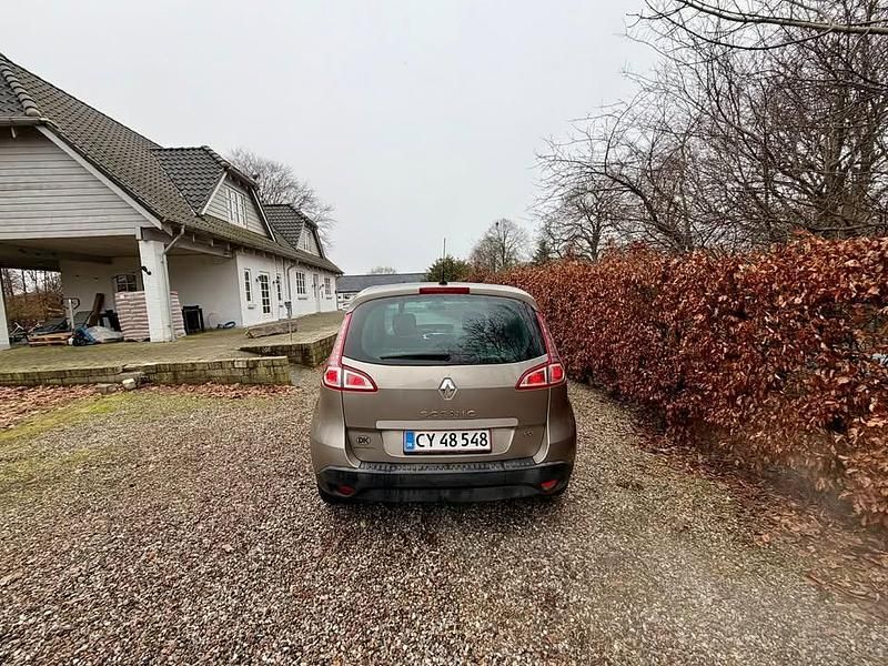 Brugt Renault Scénic III Expression 130 HK (95 kW) 2010 MPV