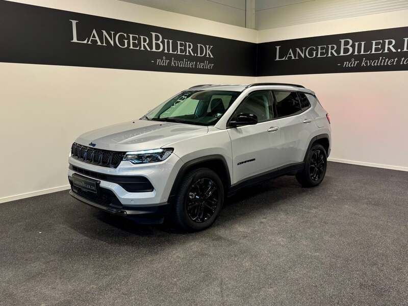 Sølvmetal Brugt 2022 Jeep Compass Night Eagle SUV | 249.500 kr. (Lidt for dyr) - Billede 1/4