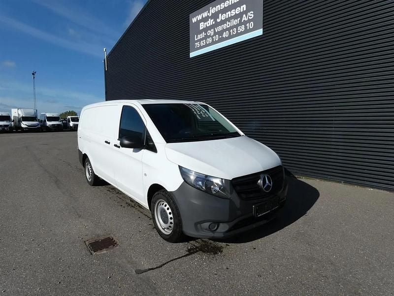 Hvid Brugt 2022 Mercedes Vito MPV | 269.800 kr. - Billede 1/4
