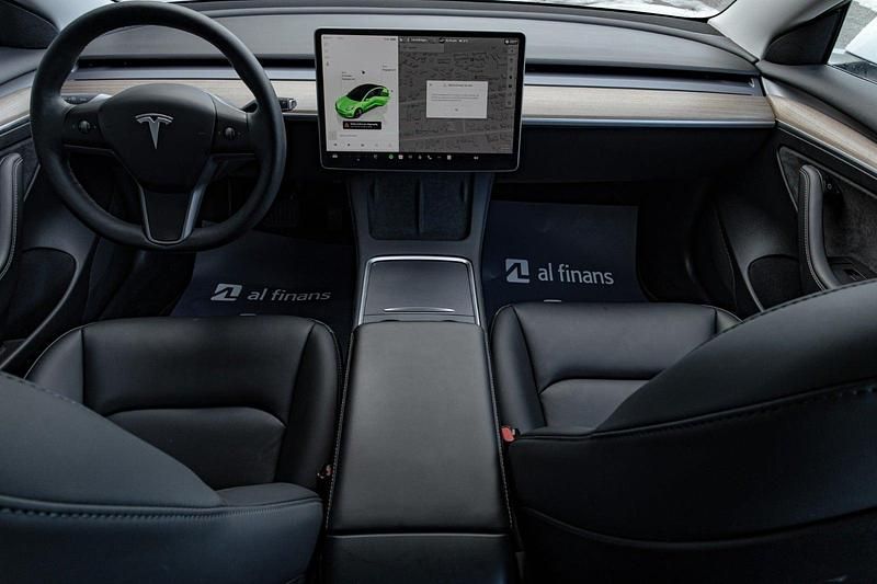 Brugt Tesla Model 3 RWD 239 kW (325 HK) 2023 Hvidmetal Sedan