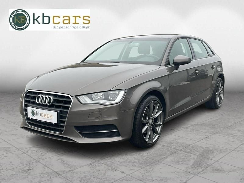 Brugt Audi A3 Sportback Ambiente 110 HK (80 kW) 2016 Champagnemetal Hatchback