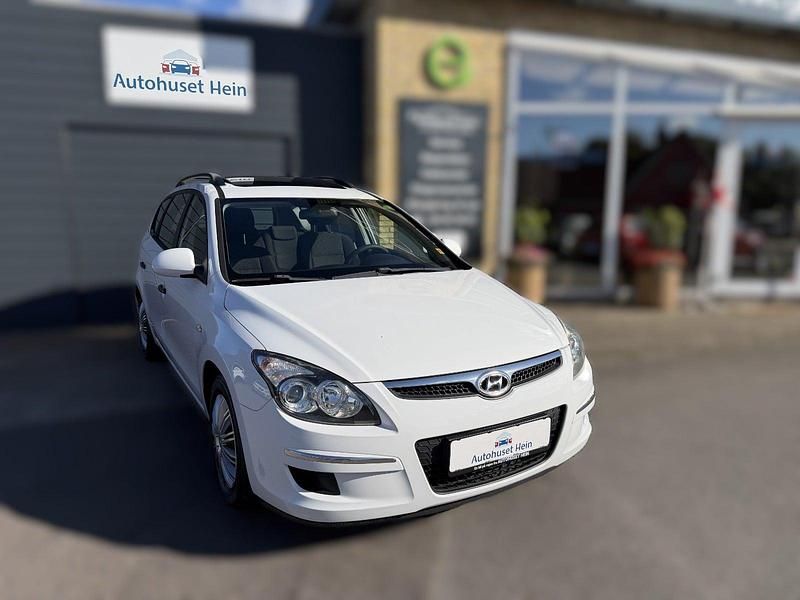 Hvid Brugt 2009 Hyundai i30 Classic Hatchback | 36.800 kr. (Lidt for dyr) - Billede 1/4