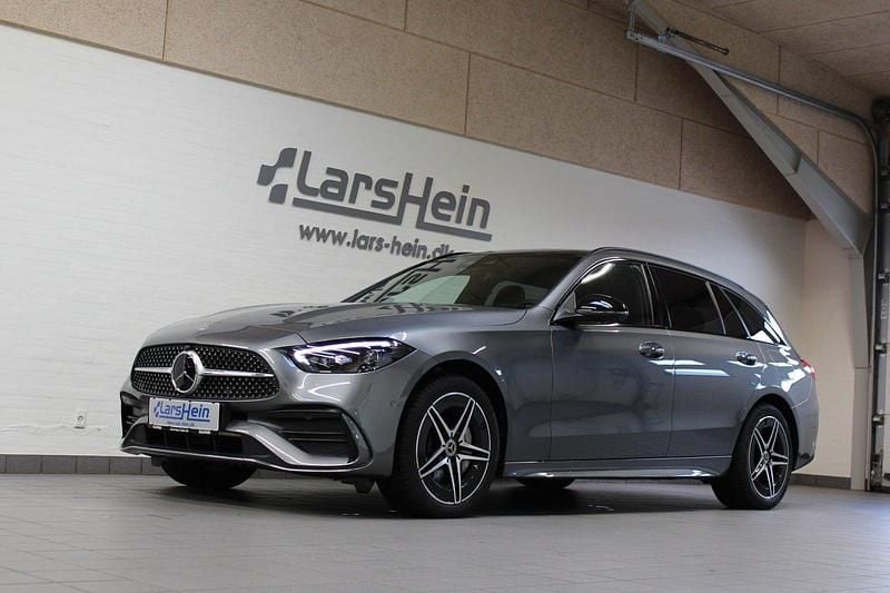 Gråmetal Brugt 2023 Mercedes C300e AMG line Stationcar | 489.800 kr. (Lidt for dyr) - Billede 1/4