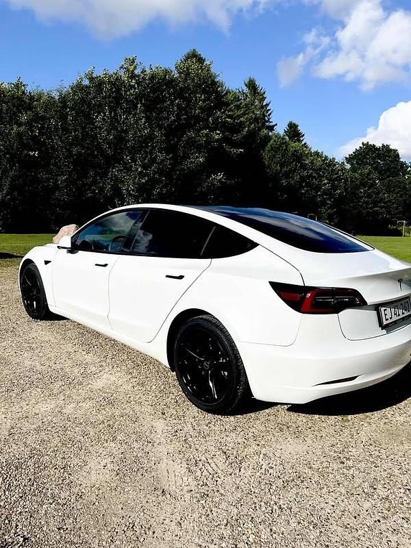 Brugt Tesla Model 3 Standard Range Plus 239 kW (325 HK) 2021 Sedan