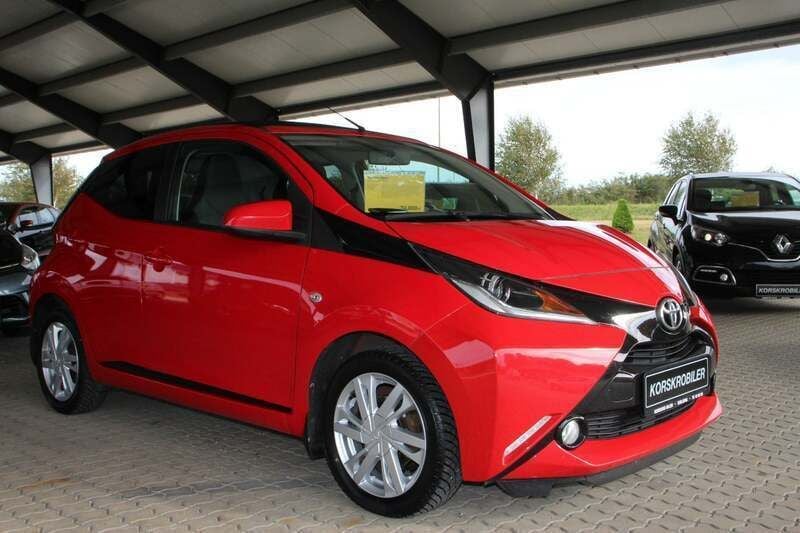 Rød Brugt 2015 Toyota Aygo X-wave Sky Hatchback | 64.800 kr. (Dyr) - Billede 1/4