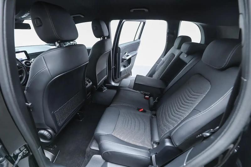 Brugt Mercedes GLB200 163 HK (119 kW) 2024 Sortmetal SUV