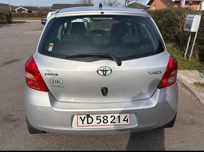 Brugt Toyota Yaris 90 HK (66 kW) 2006 Hatchback