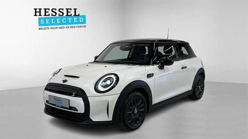 Hvid Brugt 2023 Mini Cooper Essential Hatchback | 162.900 kr. (Fair pris) - Billede 1/4