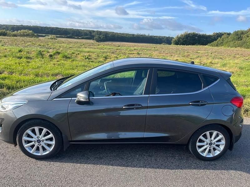 Brugt Ford Fiesta 100 HK (73 kW) 2018 Grå Hatchback