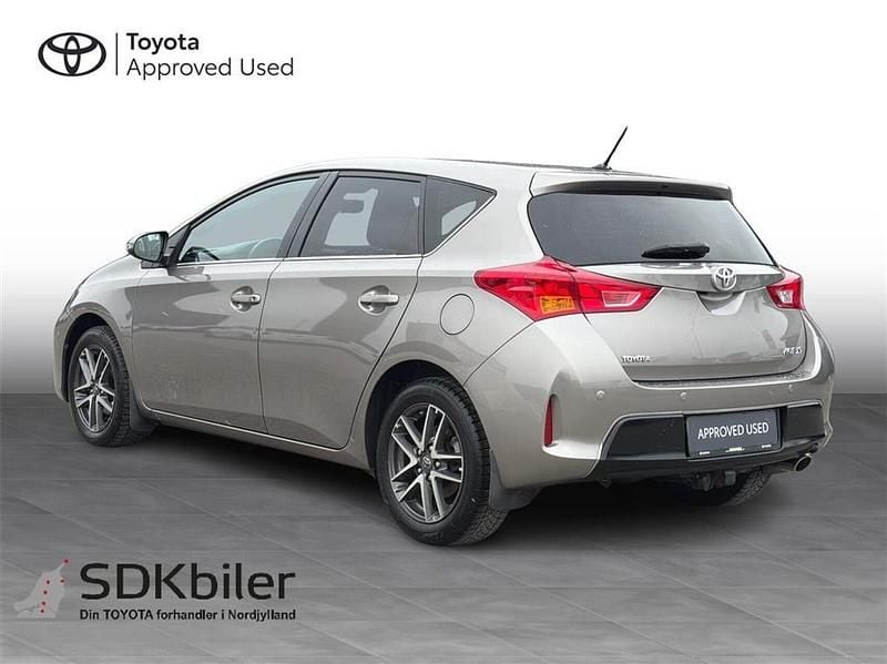 Brugt Toyota Auris Premium 132 HK (97 kW) 2014 Bronzemetal Hatchback