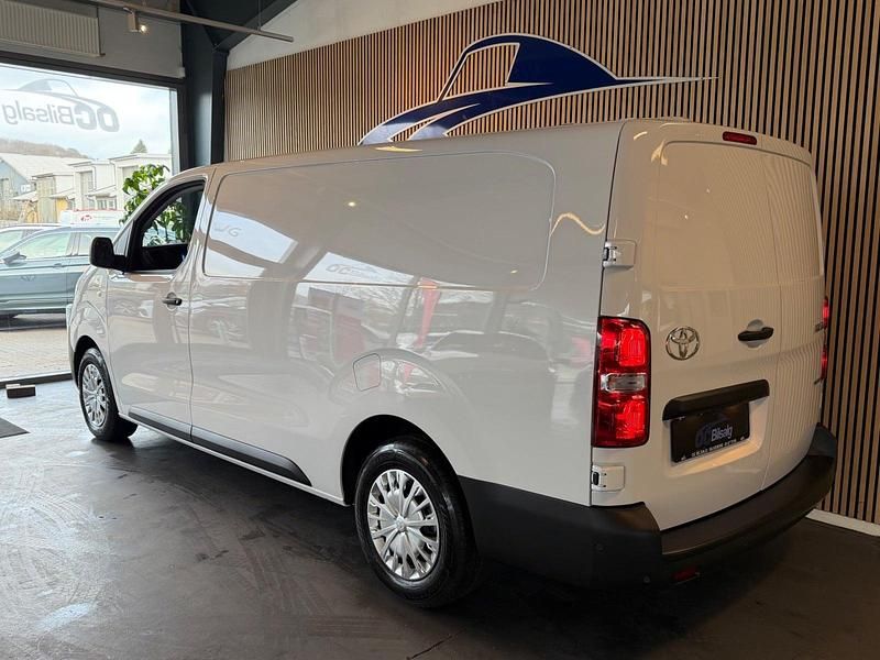 Ny Toyota Proace Comfort 100 kW (136 HK) 2026 Hvid MPV