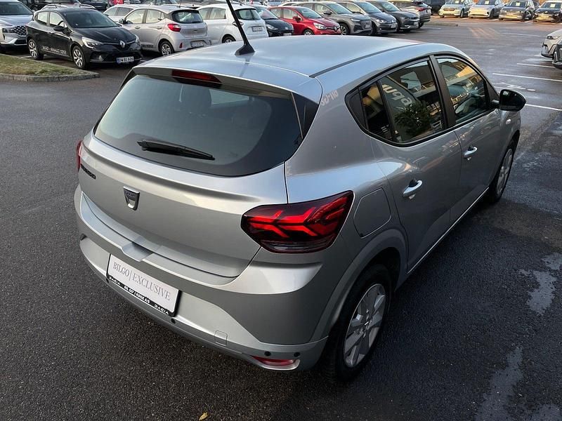 Brugt Dacia Sandero Comfort 90 HK (66 kW) 2022 Sølvmetal Hatchback
