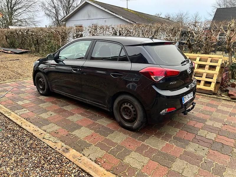 Brugt Hyundai i20 83 HK (61 kW) 2015 Sort Hatchback