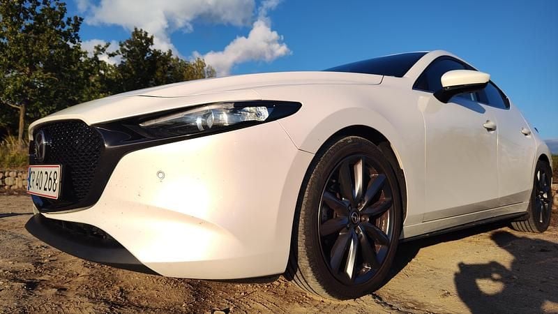 Hvid Brugt 2019 Mazda 3 Sky Hatchback | 169.600 kr. (Dyr) - Billede 1/11