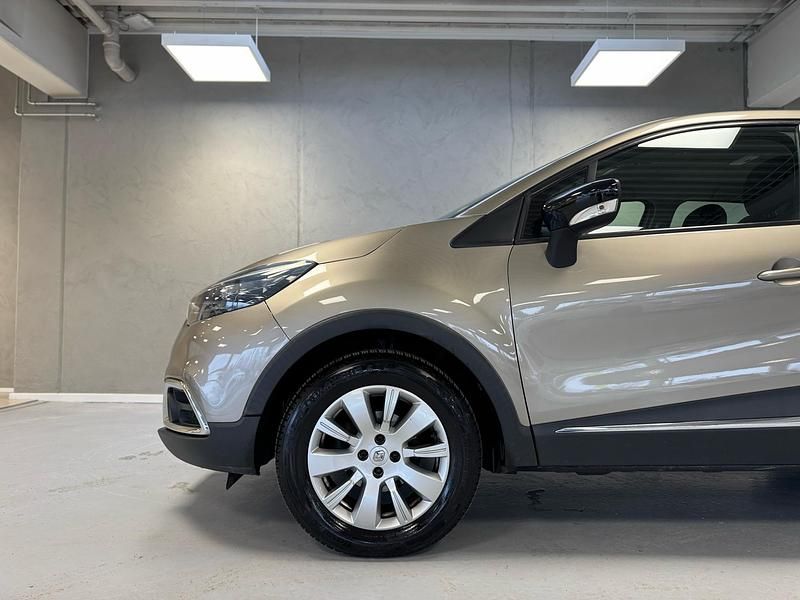 Brugt Renault Captur Authentique 90 HK (66 kW) 2015 Beigemetal SUV