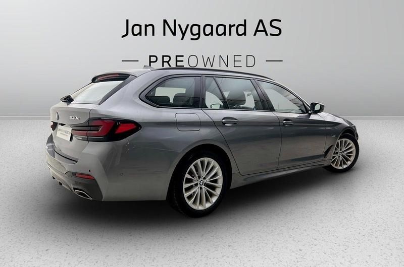 Brugt BMW 530e M Sport 292 HK (214 kW) 2023 Gråmetal Stationcar