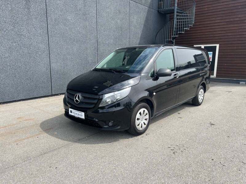 Sortmetal Brugt 2015 Mercedes Vito MPV | 139.800 kr. - Billede 1/3