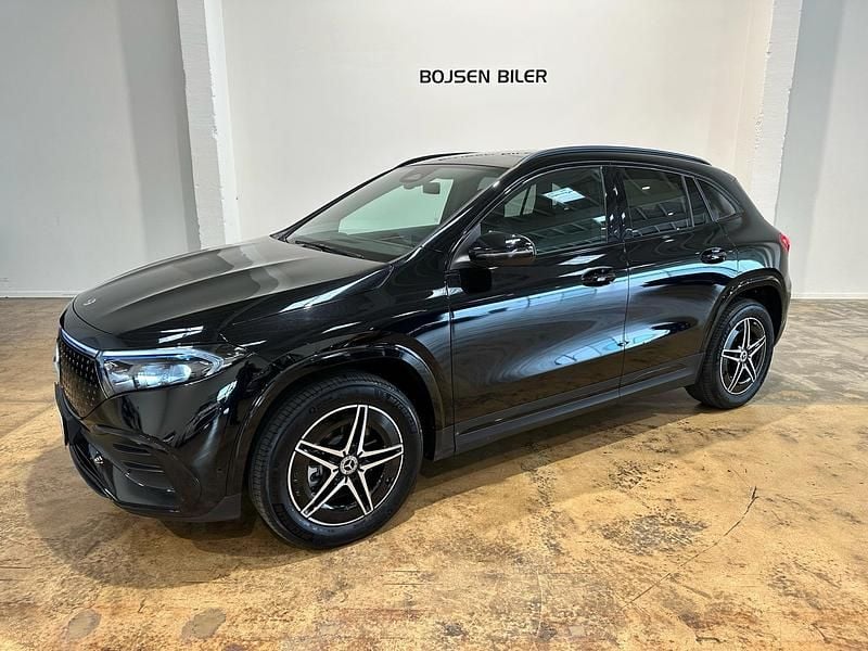 Sort metal Brugt 2024 Mercedes EQA250+ AMG line SUV | 329.990 kr. (Fair pris) - Billede 1/4