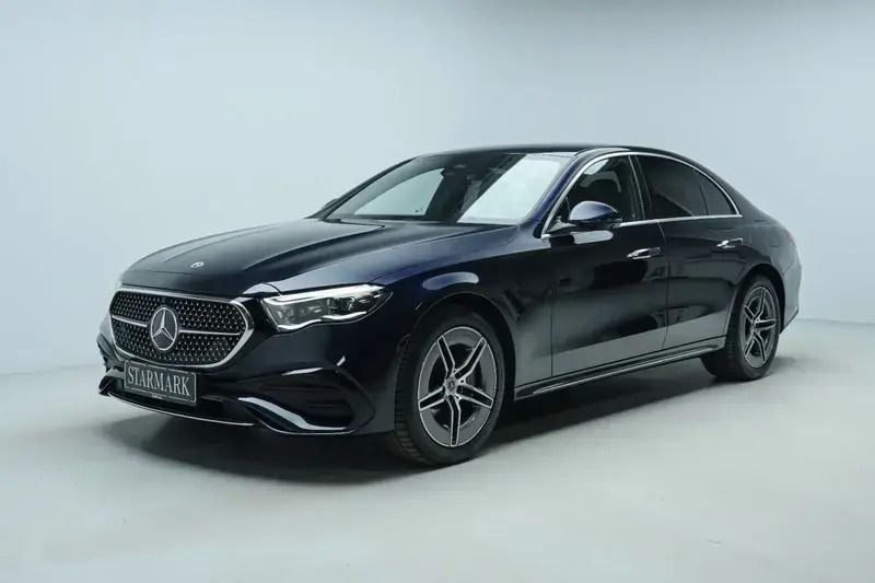 Blå Brugt 2024 Mercedes E300 AMG Sedan | 644.900 kr. - Billede 1/3