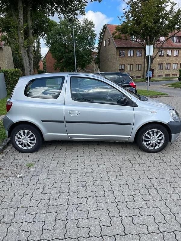 Brugt Toyota Yaris 68 HK (50 kW) 2002 Hatchback
