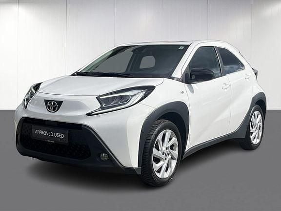 Hvid Brugt 2023 Toyota Aygo X Active SUV | 134.900 kr. - Billede 1/4