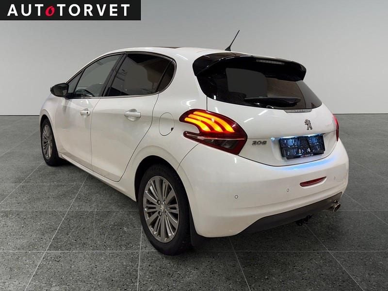 Brugt Peugeot 208 Desire Sky 100 HK (73 kW) 2017 Hvid Hatchback
