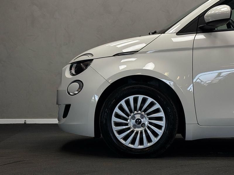 Brugt Fiat 500e Action 69 kW (95 HK) 2023 Hvid Hatchback