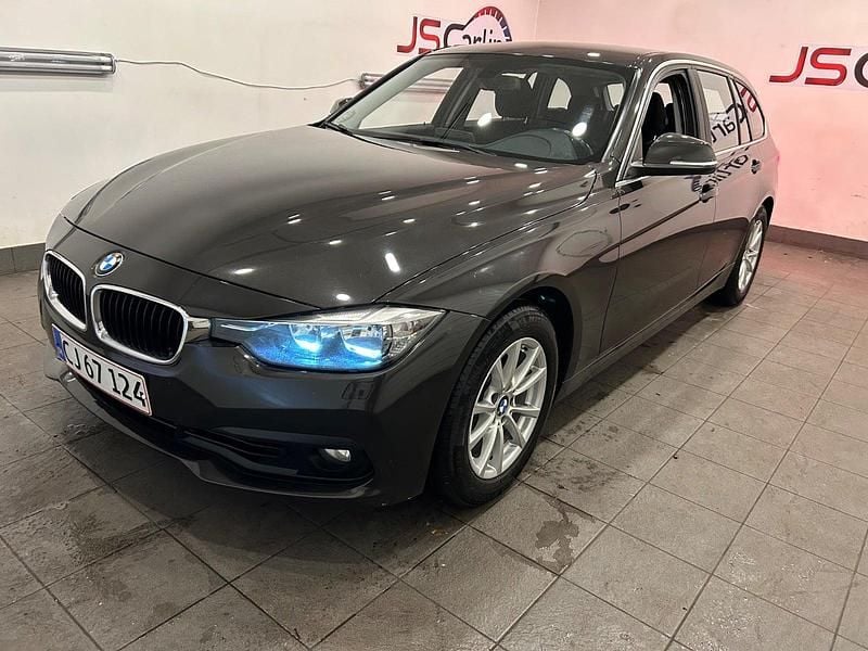 Brunmetal Brugt 2017 BMW 320 Stationcar | 169.900 kr. (Fair pris) - Billede 1/4