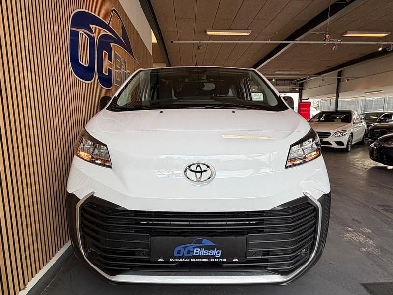 Ny Toyota Proace Comfort 100 kW (136 HK) 2026 Hvid MPV