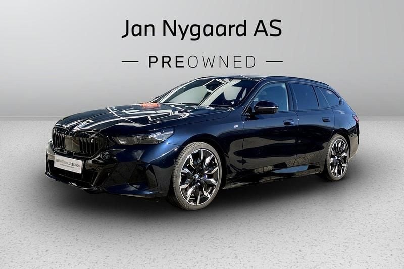 Carbonsortmetal Brugt 2025 BMW i5 Stationcar | 750.500 kr. - Billede 1/4