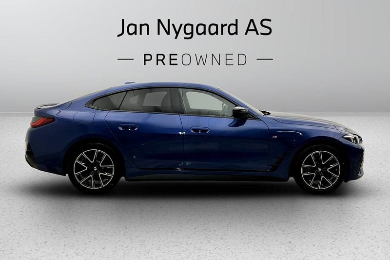 Ny BMW i4 400 kW (544 HK) 2025 Mørkblåmetal Sedan